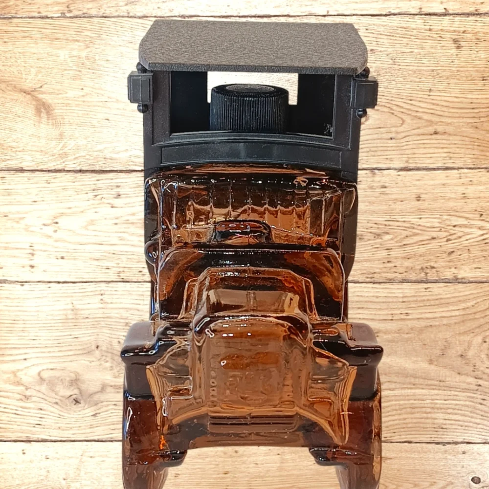 Avon Vintage Set of 2 Glass Touring Cars: Amber Reo & Black Touring T Empty
